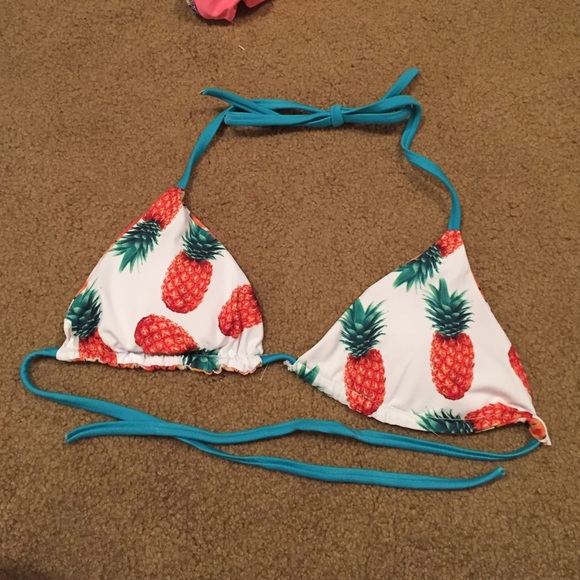 Reversible bikini top! - Picture 1 of 2