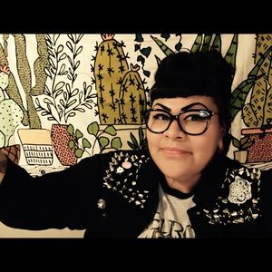 Meet your Posher, Vickie