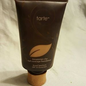 Tarte Amazonian Clay 12 hour foundation