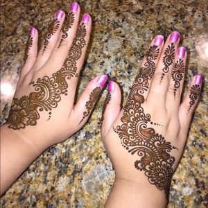 Meet your Posher, Anum