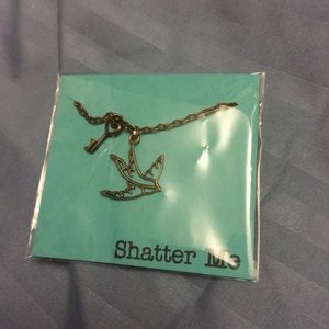 NWT Cute Bird and Key Necklace