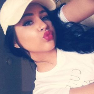 Meet your Posher, Kendra