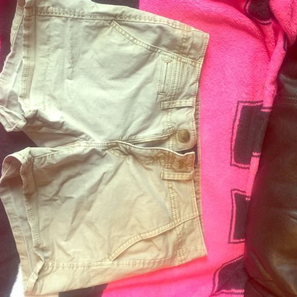 Tan Ae shorties - Picture 1 of 3