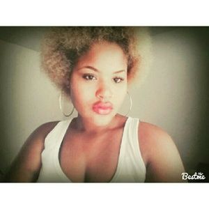 Meet your Posher, Jolisa