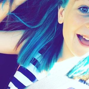 Meet your Posher, Elayna