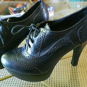 Menswear inspired trouser shoe