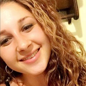 Meet your Posher, Gabi