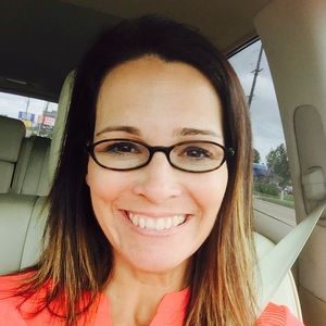 Meet your Posher, Dana