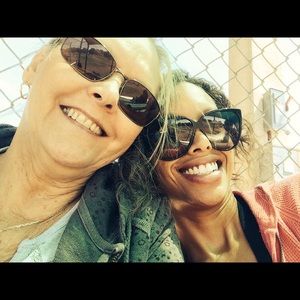 Meet your Posher, Debbie