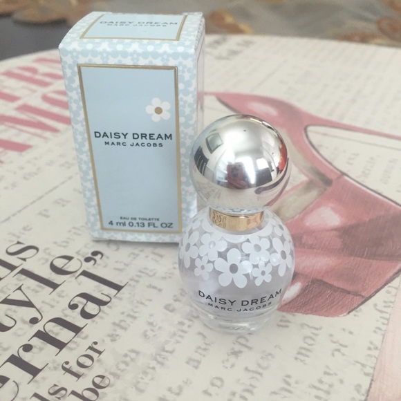 marc jacobs daisy dream miniature