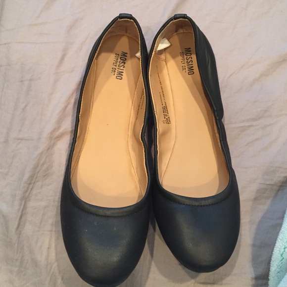 Black Ballet Flats