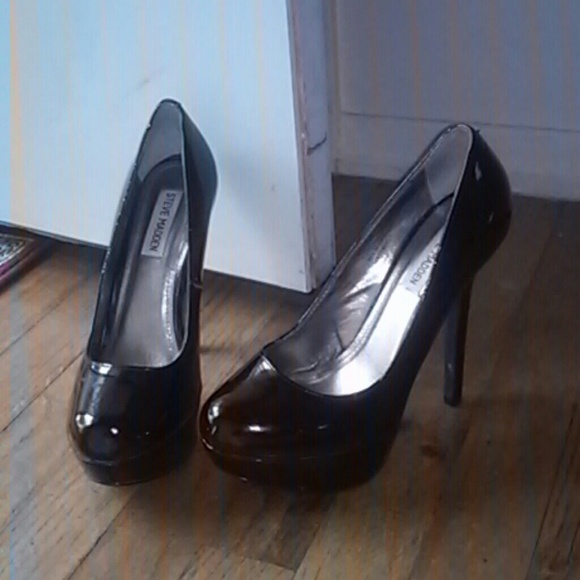 Steve Madden patent leather stilettos - Picture 1 of 4