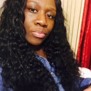 Meet your Posher, Monique