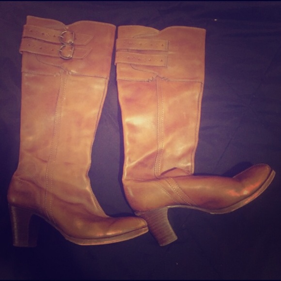 Beautiful Frye boots with buckle detailing!