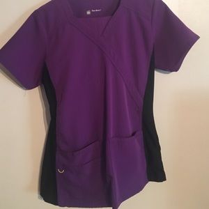 Scrub set