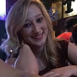 Meet your Posher, Brooke