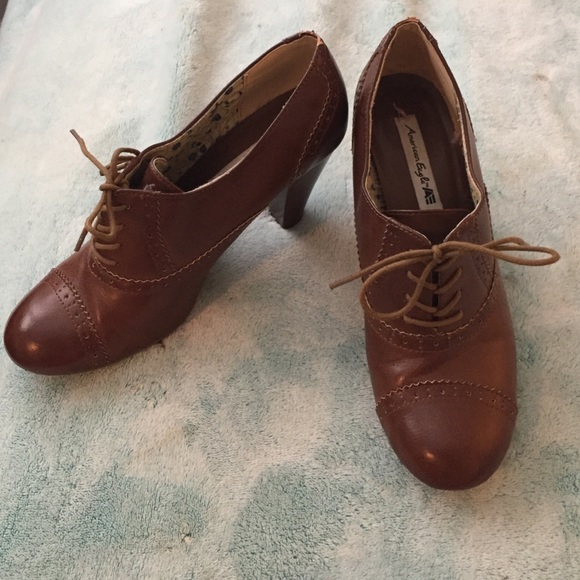American Eagle Mary Jane Pumps