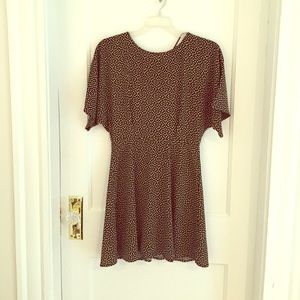 Black and white patterned mini dress