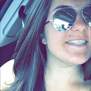 Meet your Posher, Hannah