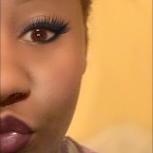 Meet your Posher, Kendra