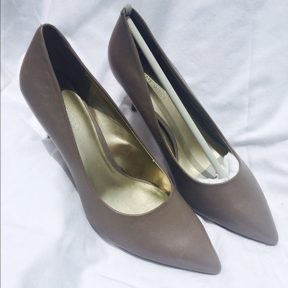 Nine West Light Brown Heels Size 6.5 M Brand NEW!