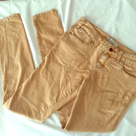 FREE PEOPLE jeans! Excellent condition sz 28
