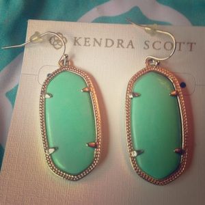 Kendra Scott Elle Earrings - Like New ✨