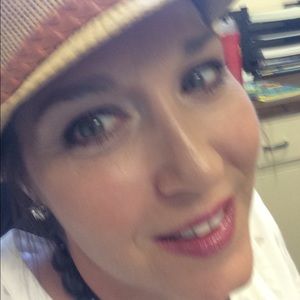 Meet your Posher, Carey