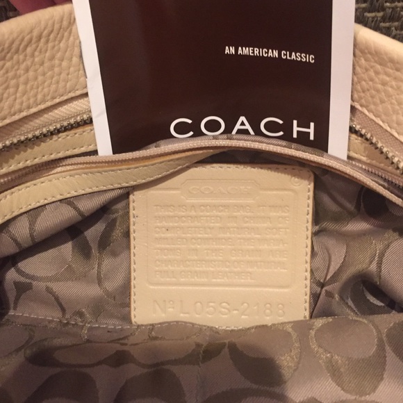 Coach purse - Picture 3 of 4