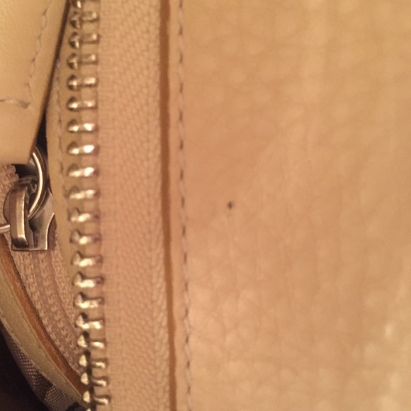 Coach purse - Picture 4 of 4
