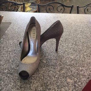 guess shoes size 8