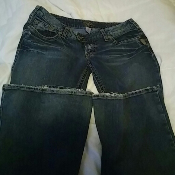 Silver jeans tuesday 22'