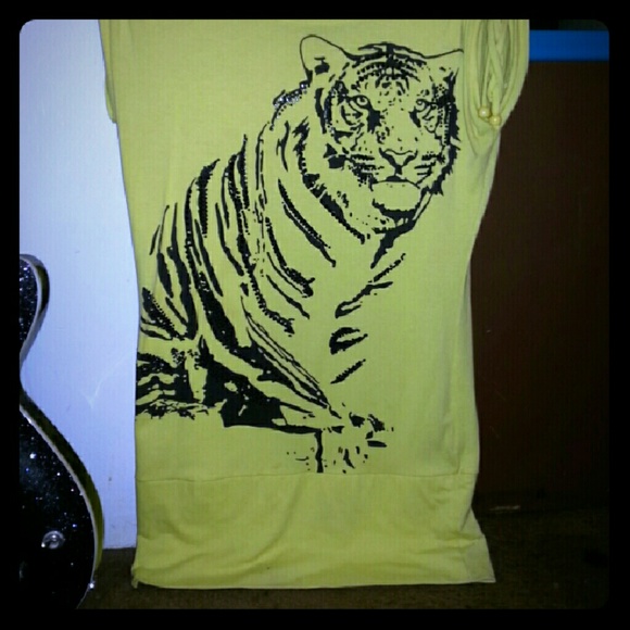Tiger studded top