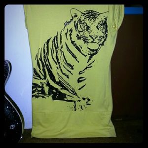 Tiger studded top