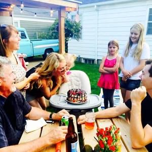 Meet your Posher, Akasha