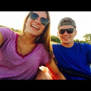 Meet your Posher, Kaleigh