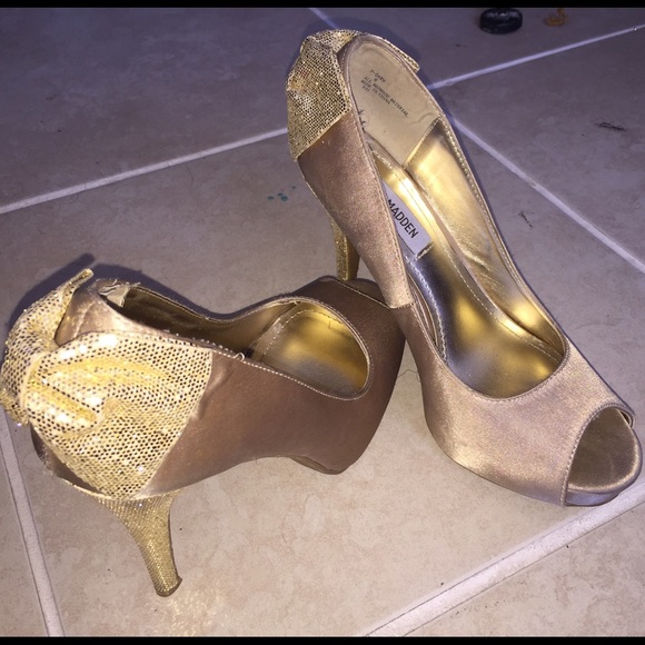 Steve Madden Gold Glittery Champagne Heels