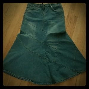 Maxi jeans skirt size 7/8