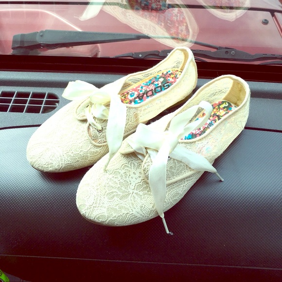 🔅NIB🔅NEW SARAH JAYNE Lace Dress shoes🔅W/GIFTS😍