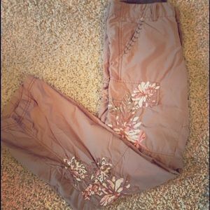 Cargo like pants with beautiful flower embroidery