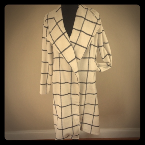 NWOT White & Black Long Sweater Jacket
