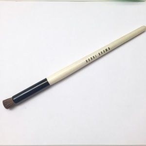 New Bobbi Brown Eye Contour Brush