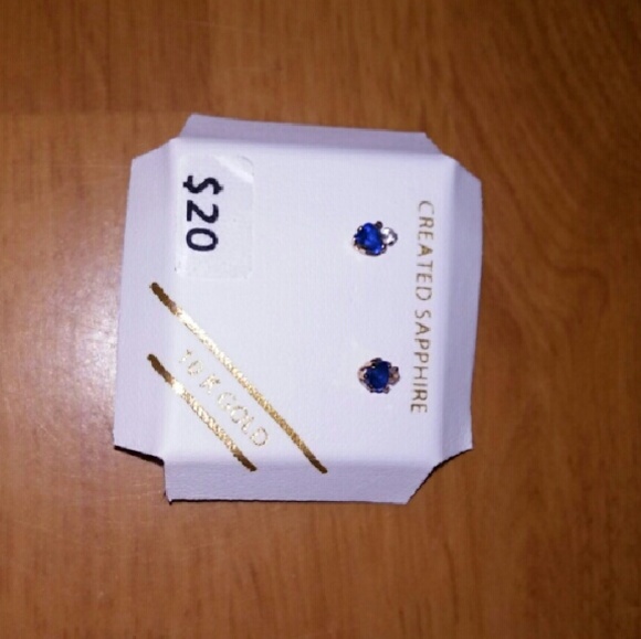 10k Gold Blue Sapphire Studs