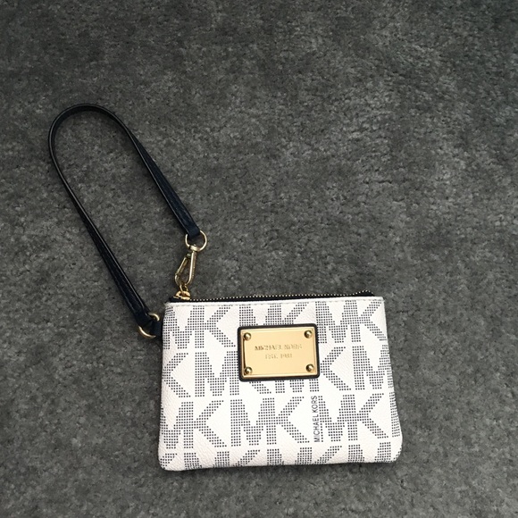 Michael Kors wristlet