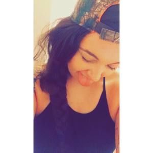 Meet your Posher, Cynthia