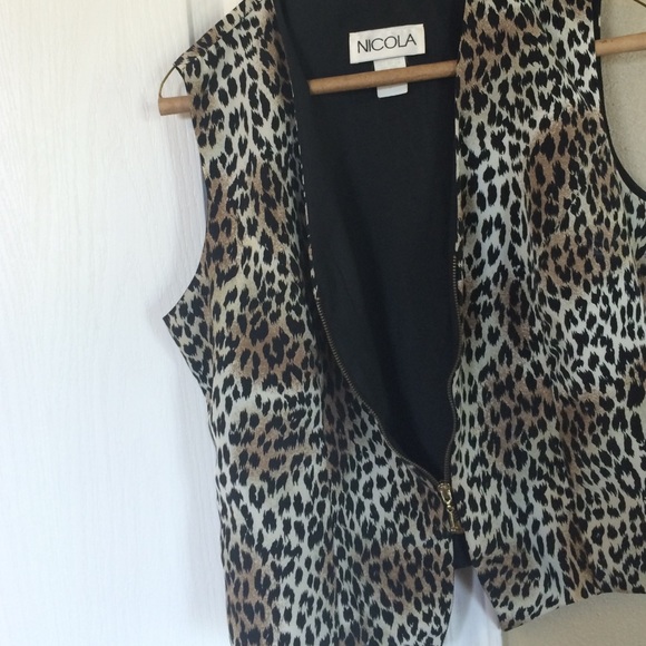 Vest - Picture 3 of 3