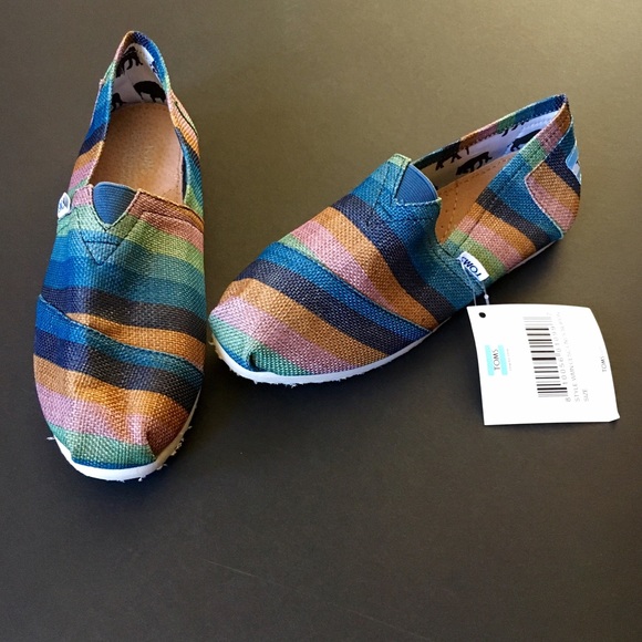 Classic Canvas TOMS