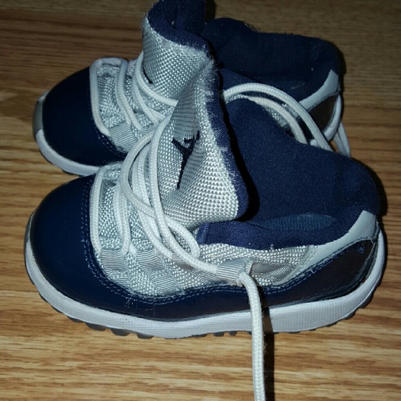JORDAN TODDLER SNEAKERS