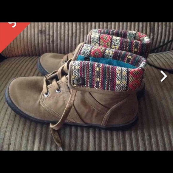 Tan brown booties