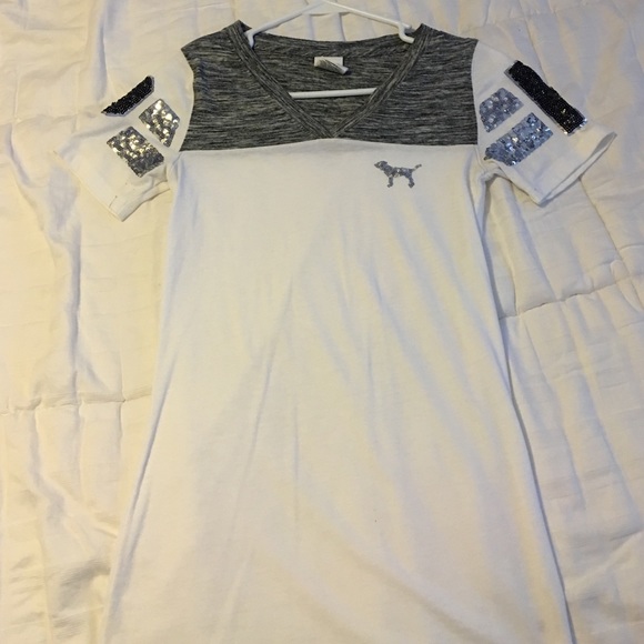 Victoria Secret, Pink tee shirt